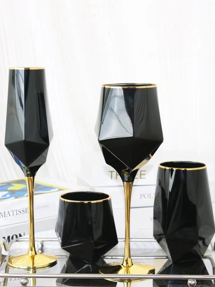 Pure Black Crystal Golden Edge - Wine Beer The Whiskey recensie en prijs