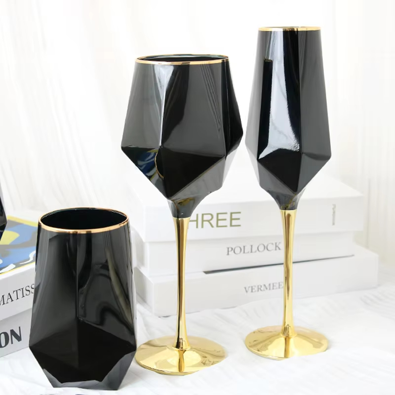 Pure Black Crystal Golden Edge - Wine Beer The Whiskey recensie en prijs
